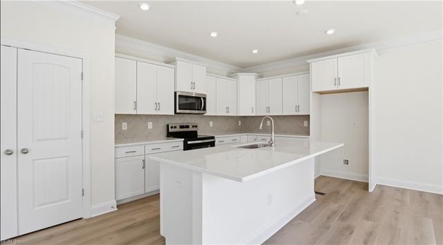 6330 Kelly's PL, Gloucester, VA 23061