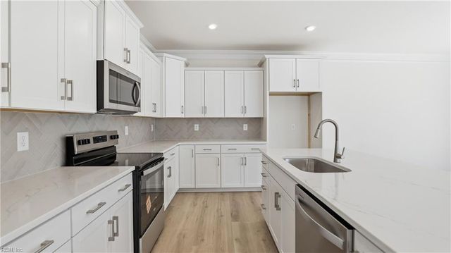 6330 Kelly's PL, Gloucester, VA 23061