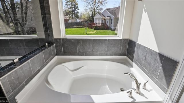 6330 Kelly's PL, Gloucester, VA 23061