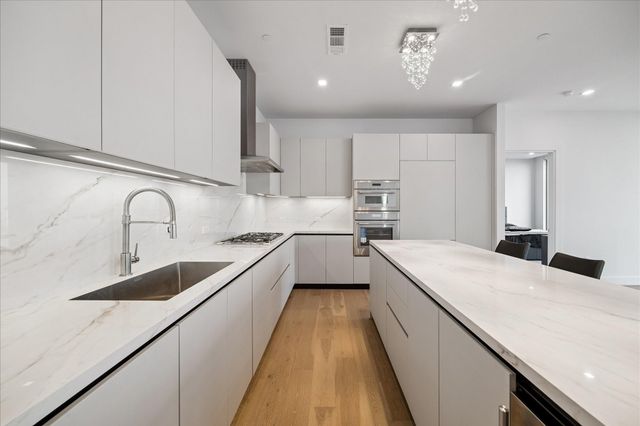 1711 Allen Parkway 2503, Houston, TX 77019