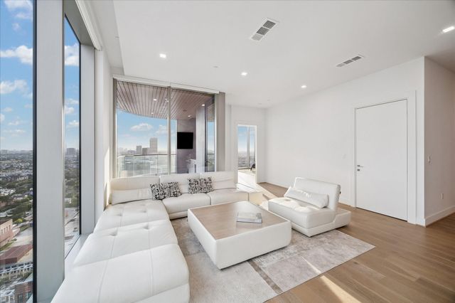 1711 Allen Parkway 2503, Houston, TX 77019