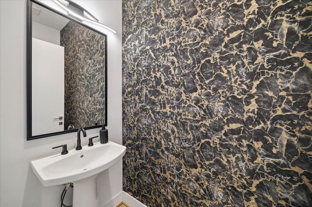 1711 Allen Parkway 2503, Houston, TX 77019