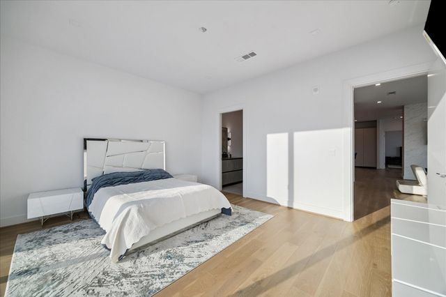 1711 Allen Parkway 2503, Houston, TX 77019