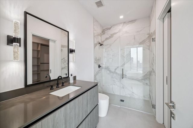 1711 Allen Parkway 2503, Houston, TX 77019