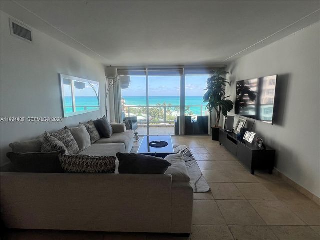 5151 Collins Ave 1035, Miami Beach, FL 33140
