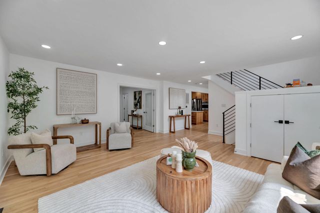 4248 NW BLAGDEN AVE NW, Washington, DC 20011