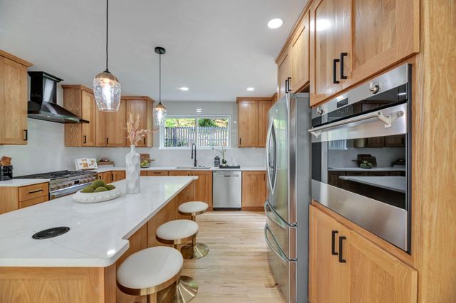 4248 NW BLAGDEN AVE NW, Washington, DC 20011