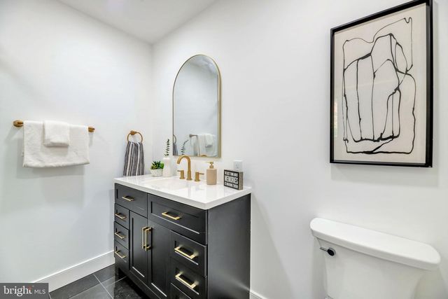 4248 NW BLAGDEN AVE NW, Washington, DC 20011