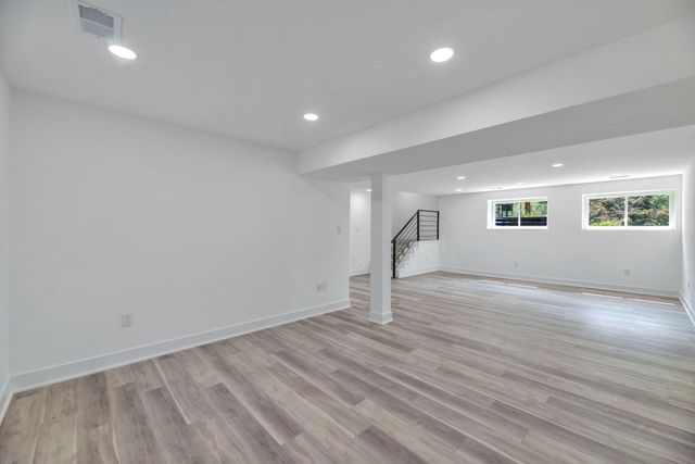 4248 NW BLAGDEN AVE NW, Washington, DC 20011