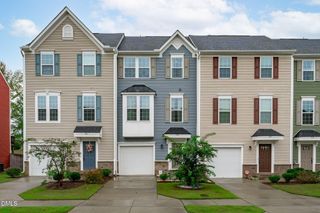 925 Arnold Place Drive, Fuquay Varina, NC 27526