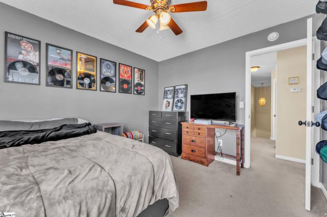 16 Semmelrock Drive, Simpsonville, SC 29680