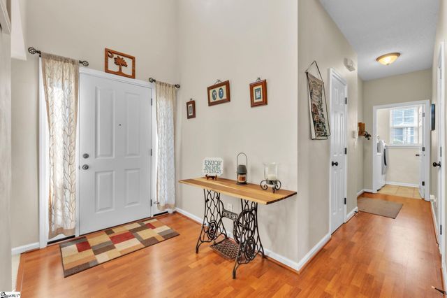 16 Semmelrock Drive, Simpsonville, SC 29680