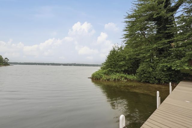 34 Shirley Point Road, Centerville, MA 02632