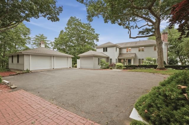 34 Shirley Point Road, Centerville, MA 02632