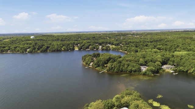 34 Shirley Point Road, Centerville, MA 02632