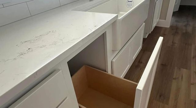 1601 23rd, Hempstead, TX 77445