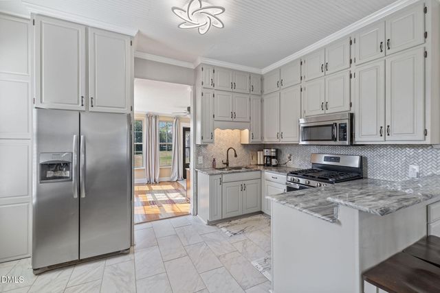 128 E Railroad Street, La Grange, NC 28551
