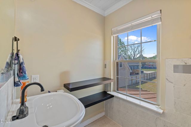 128 E Railroad Street, La Grange, NC 28551