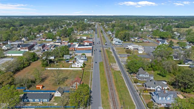 128 E Railroad Street, La Grange, NC 28551