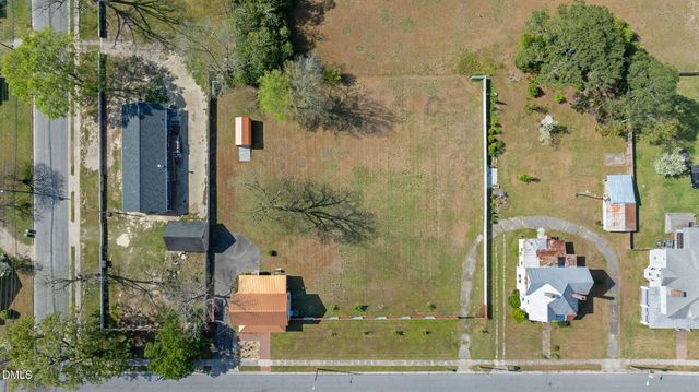 128 E Railroad Street, La Grange, NC 28551
