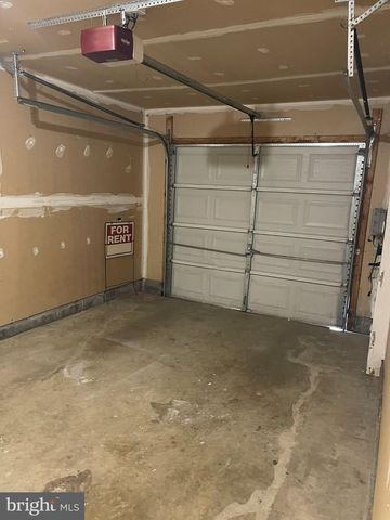 39 LISA DR, Newark, DE 19702