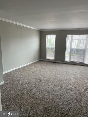 39 LISA DR, Newark, DE 19702
