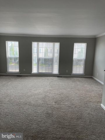 39 LISA DR, Newark, DE 19702