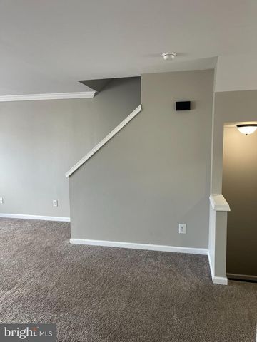 39 LISA DR, Newark, DE 19702