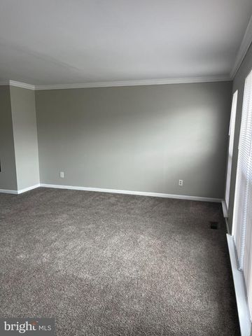 39 LISA DR, Newark, DE 19702