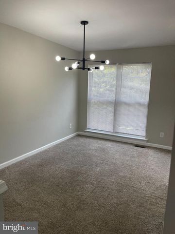 39 LISA DR, Newark, DE 19702