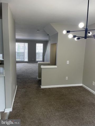 39 LISA DR, Newark, DE 19702
