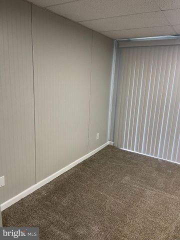 39 LISA DR, Newark, DE 19702