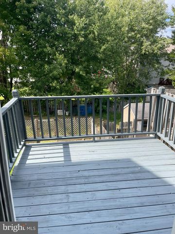 39 LISA DR, Newark, DE 19702