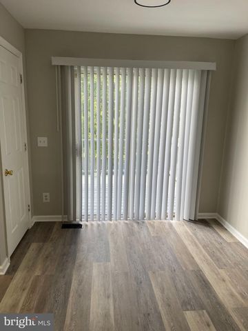 39 LISA DR, Newark, DE 19702