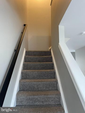 39 LISA DR, Newark, DE 19702
