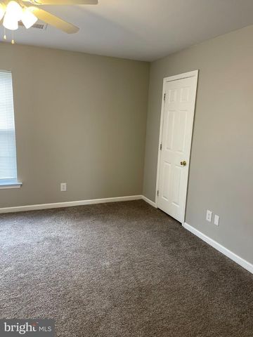 39 LISA DR, Newark, DE 19702