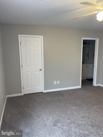 39 LISA DR, Newark, DE 19702