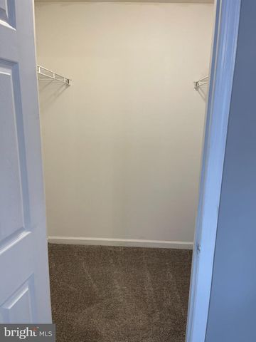39 LISA DR, Newark, DE 19702