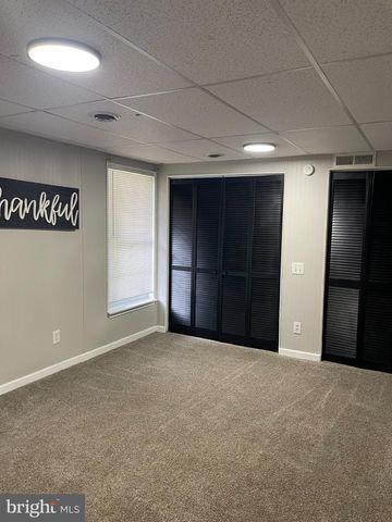 39 LISA DR, Newark, DE 19702