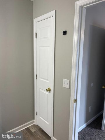39 LISA DR, Newark, DE 19702