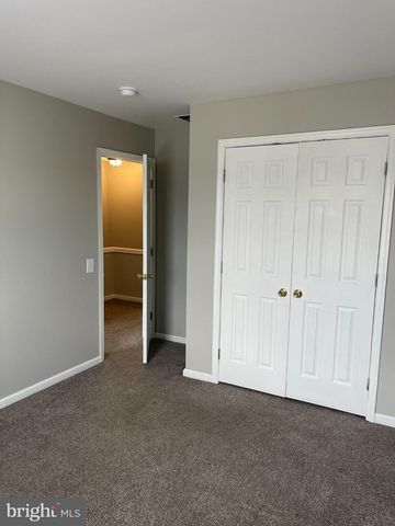 39 LISA DR, Newark, DE 19702