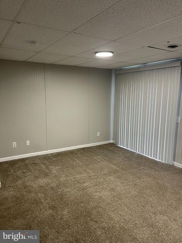 39 LISA DR, Newark, DE 19702