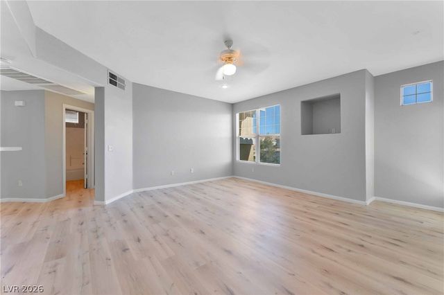 5855 VALLEY Drive 2063, North Las Vegas, NV 89031