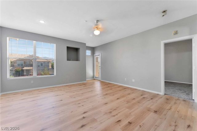 5855 VALLEY Drive 2063, North Las Vegas, NV 89031