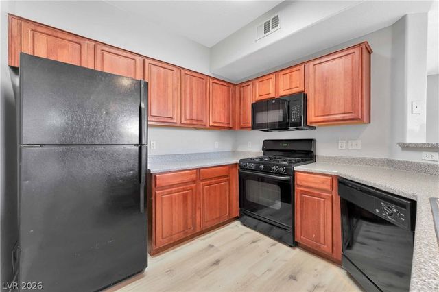 5855 VALLEY Drive 2063, North Las Vegas, NV 89031