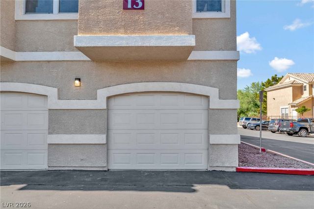 5855 VALLEY Drive 2063, North Las Vegas, NV 89031