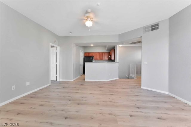 5855 VALLEY Drive 2063, North Las Vegas, NV 89031