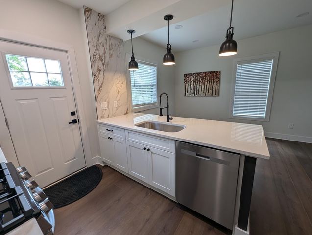 723 Stewart Avenue, Columbus, OH 43206