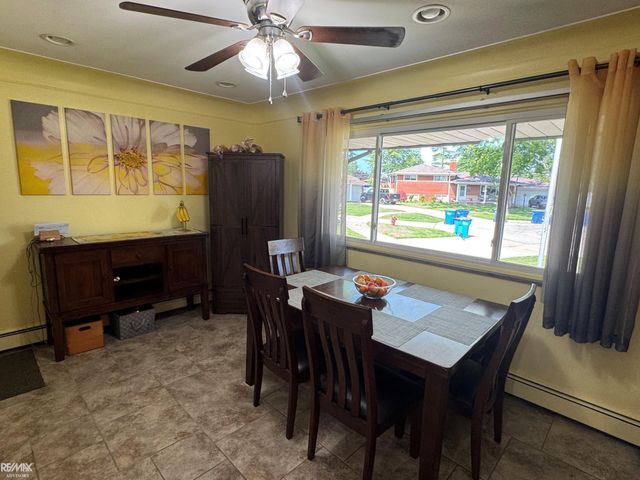 29210 Geraldine Court, Warren, MI 48093