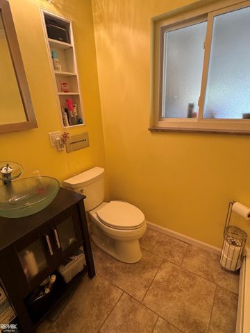 29210 Geraldine Court, Warren, MI 48093